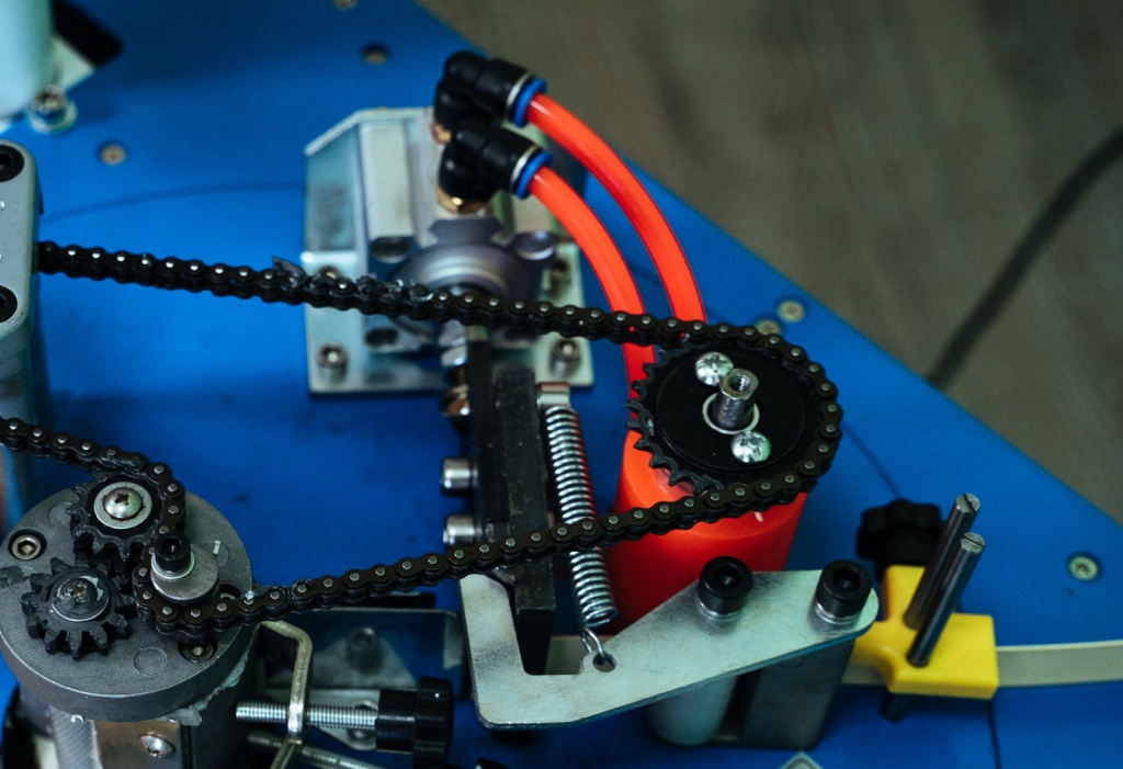 Узел снятия свесов DM-114